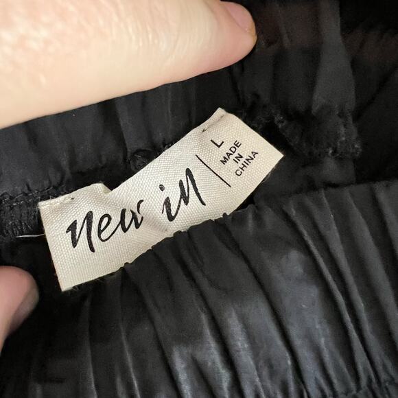 New In Black Hi Rise Pull On Athletic Shorts Size L - Picture 3 of 5